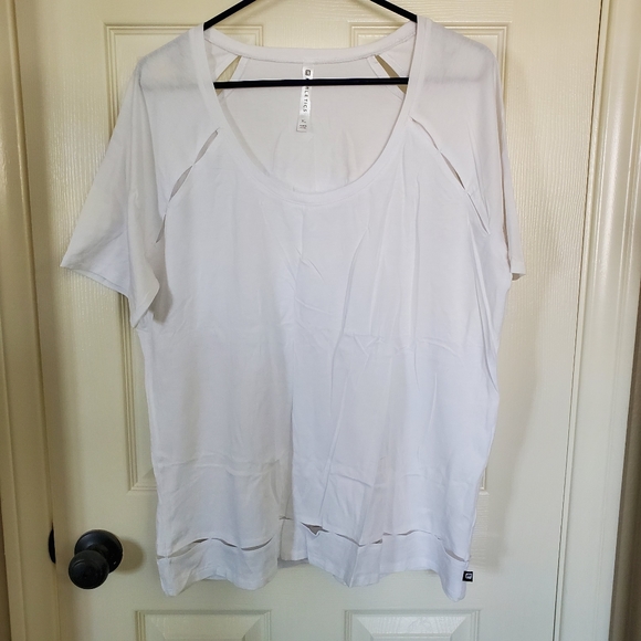 Fabletics Workout Top - Picture 3 of 12